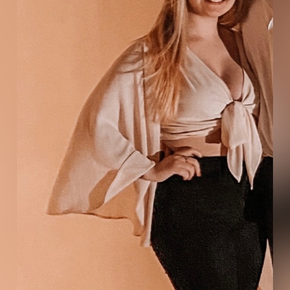 Light pink tie crop top